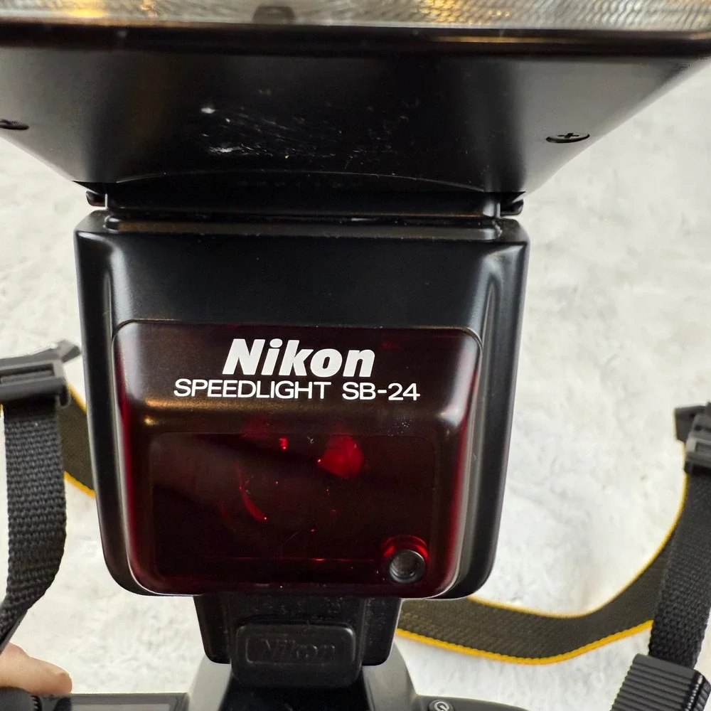Nikon‎ N8008s 35mm SLR Film Camera w/ AF Nikkor 28-70mm Lens & SB-24 Flash
